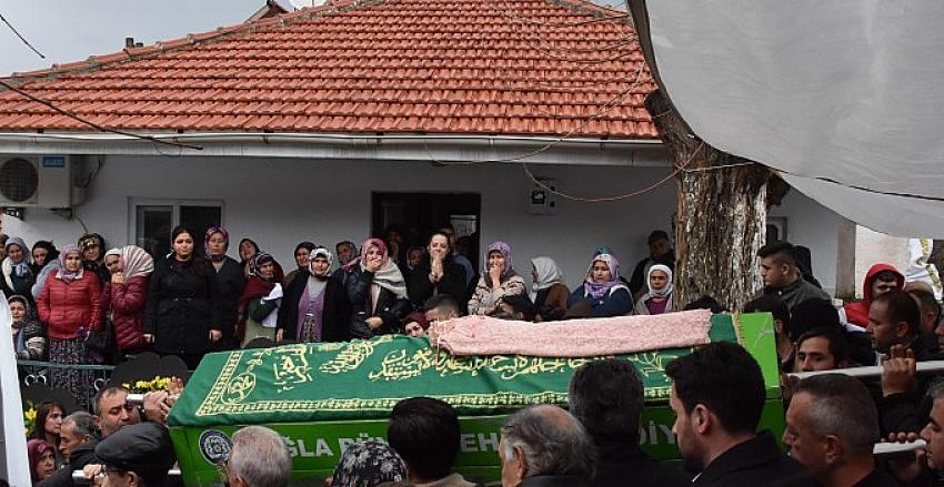 Genç öğretmen Bencik son yolculuğuna uğurlandı